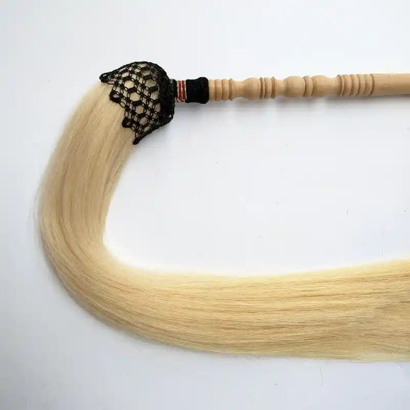 拂 Fu — Taoist ritual duster held by priest during altar purification sequence