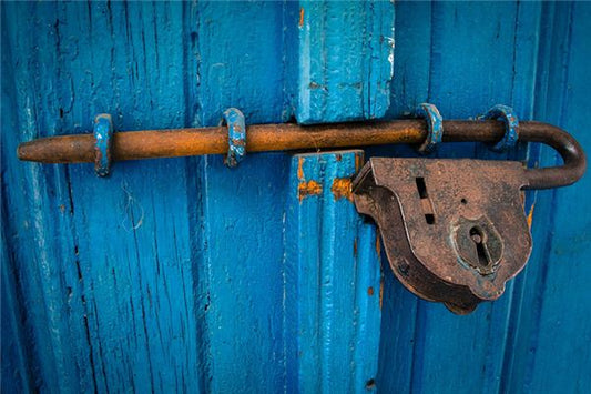 Dream Omen - Broken Door Lock Meaning