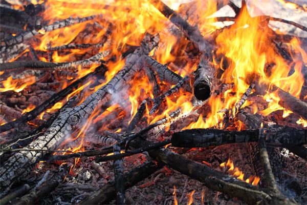 Is It Good for a Married Woman to Dream of Fire?