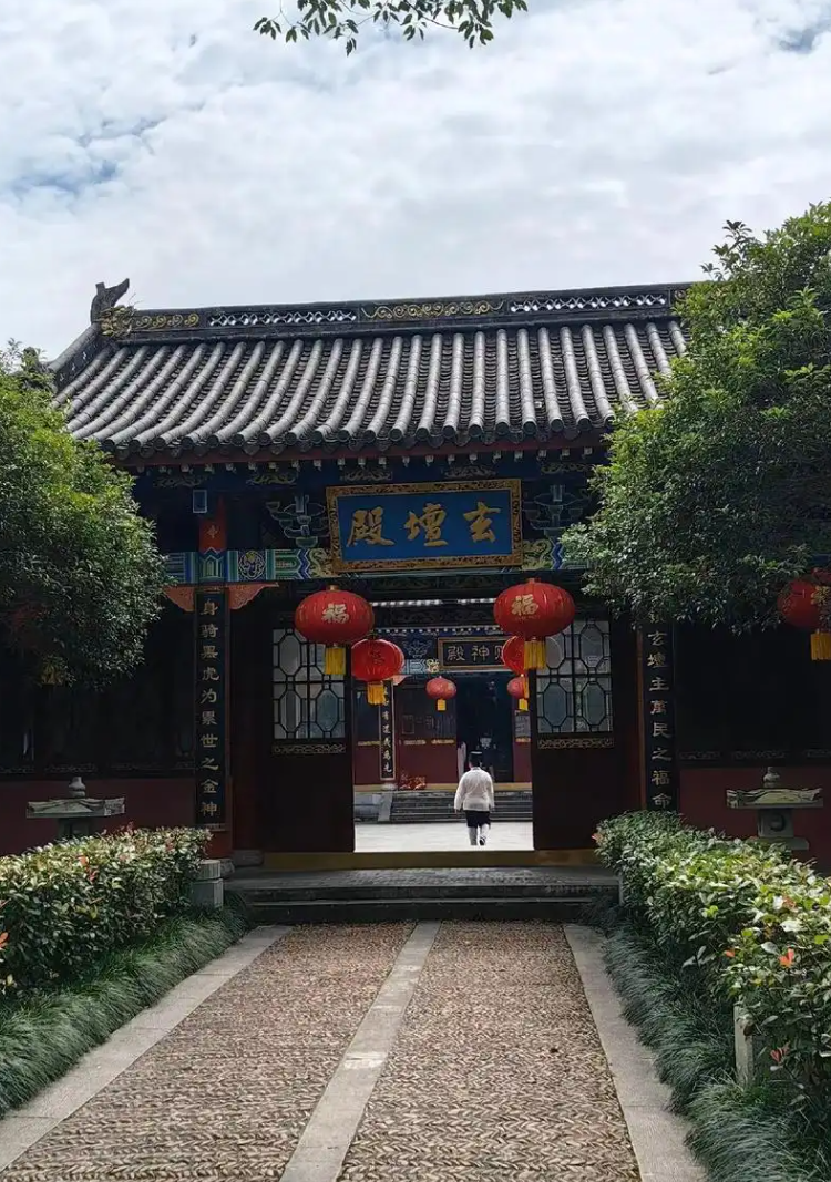 Taoist Master: Why Esoteric Taoist Mantras Cannot Be Lightly Transmitted?