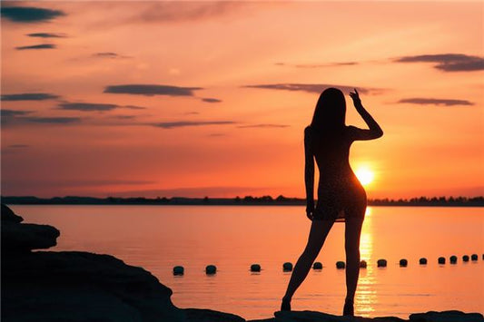 Omen - Dream of Sunset Glow and Taking Photos