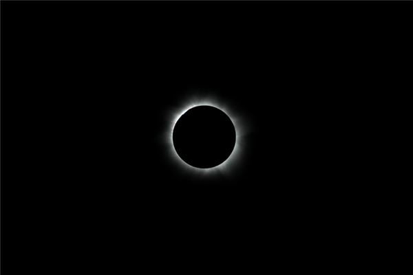 Omen - Dream of Total Eclipse Then Bright Light Returns