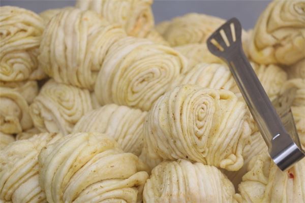 Omen - Married Woman Dreams of Steamed Twisted Rolls