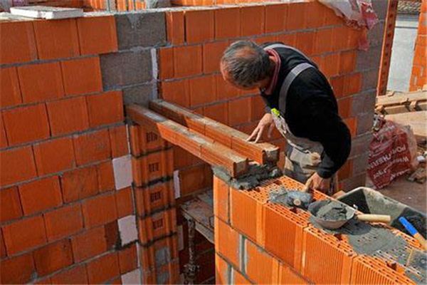 Omen of Dreaming of Building a House