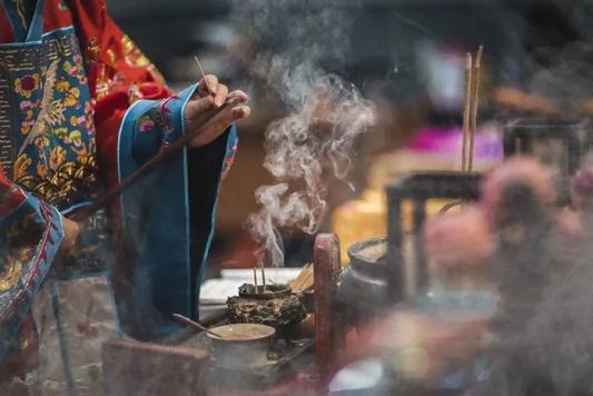 Taoist Incantation: Incense-Burning Spell