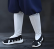 What do Taoist priests' shoes and socks look like? 鞋袜