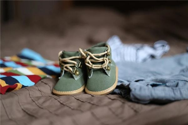 The Omen of Dreaming That Shoes Are Missing