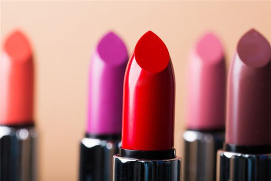 The Omen of Dreaming That the Lipstick Broke