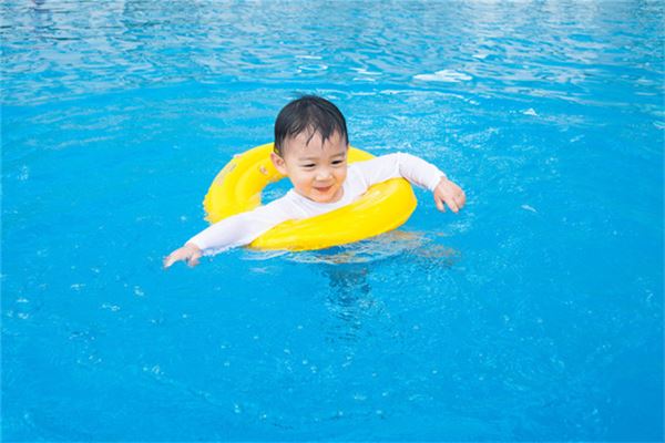 The Omen of Dreaming of Floating on Water