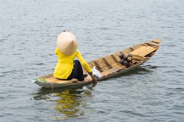 The Omen of Dreaming of Paddling
