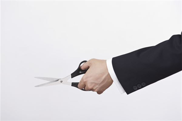 The Omen of Dreaming of Scissors