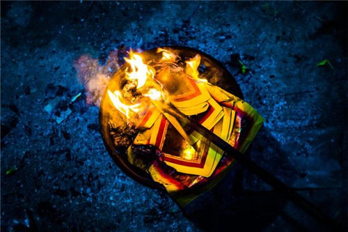 The Omen of Dreaming of Yellow Joss Paper