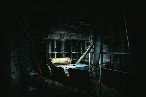 The Omen of Dreaming of a Basement