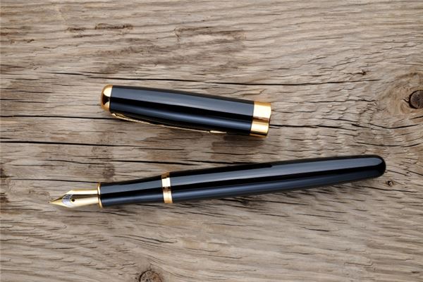 The Omen of Dreaming of a Fountain Pen