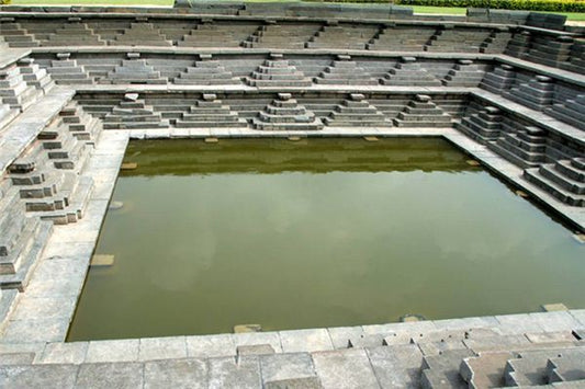 The Omen of Dreaming of a Pool