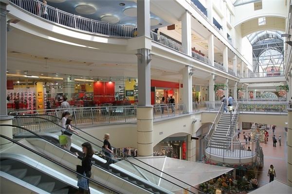The Omen of Dreaming of a Shopping Mall