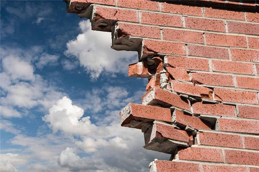 The Omen of Dreaming of a Wall Collapsing