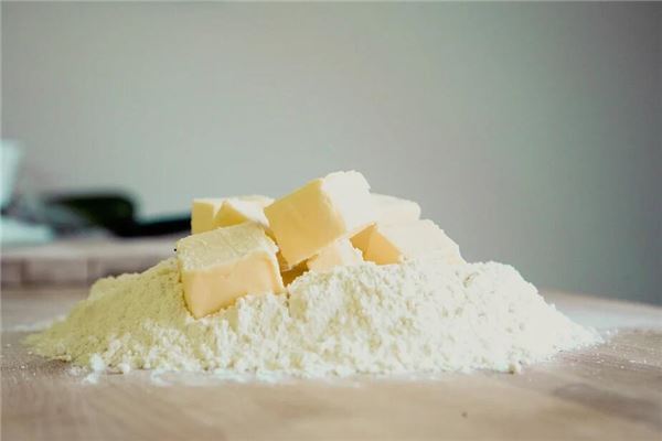 The Omen of a Married Woman Dreaming of Flour