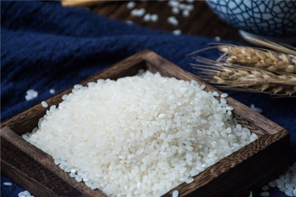 The Omen of a Woman Dreaming of a Bag of Rice