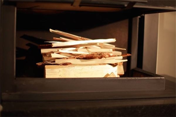 The Omen of a Woman Dreaming of a Pile of Timber