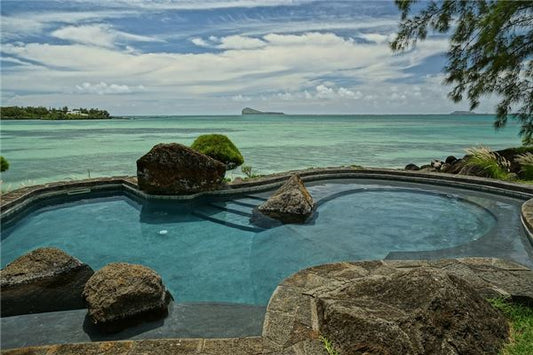 The Omen of a Woman Dreaming of a Water Pool