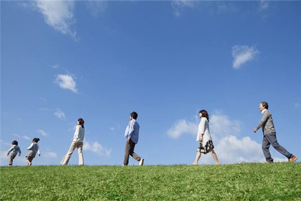 What Does Dreaming of Taking a Walk Mean?