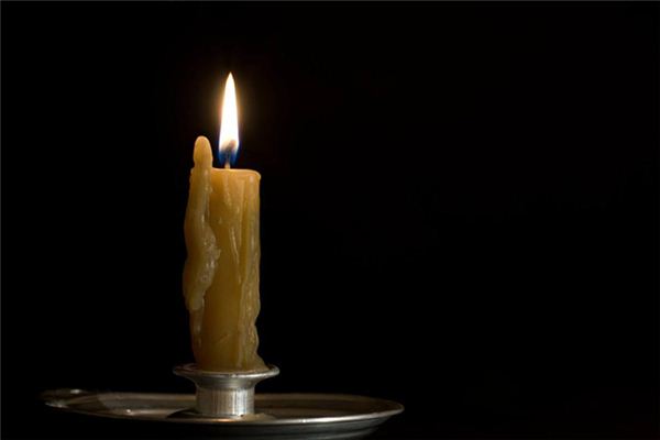 What Does It Mean to Dream of Deceased Relatives?