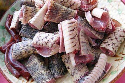 What Does It Mean to Dream of Eating Snake Meat?