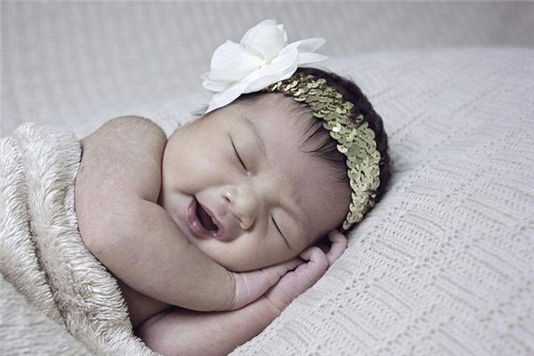 What Does It Mean to Dream of a Baby Girl?