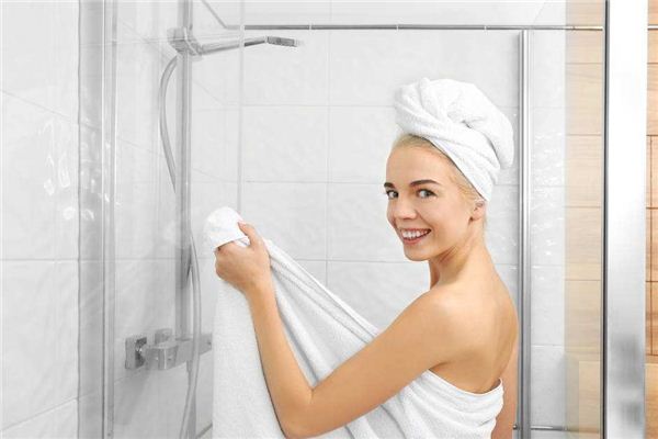 What Does It Mean to Dream of a Naked Woman?