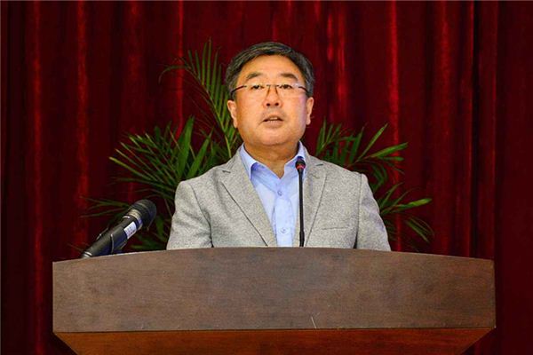 What Omen Is It to Dream of a Principal?