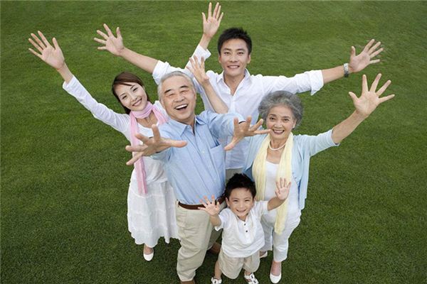 What Omen Is It to Dream of the Whole Family?