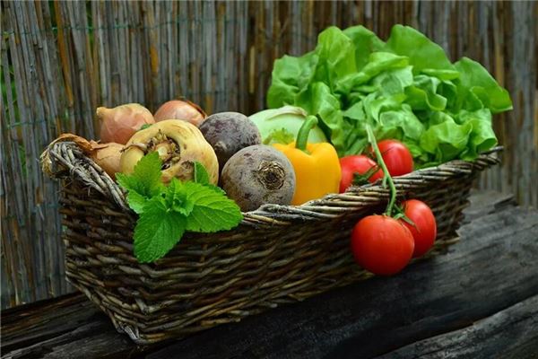 What the Omen of Dreaming of Picking Vegetables