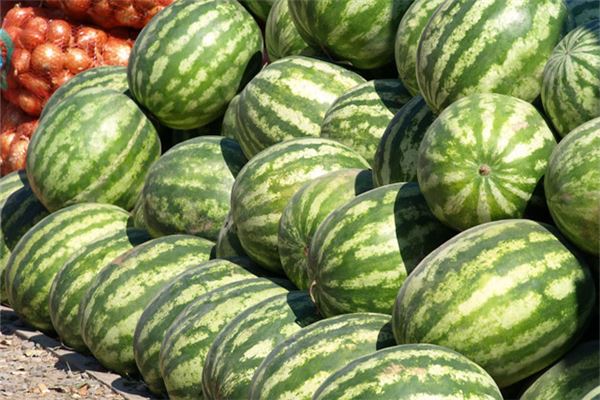 Woman dreams of pile of watermelons — omen?