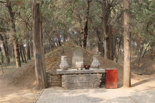 Dreaming of a Grave Mound 梦见坟头 — Taoist dream interpretation