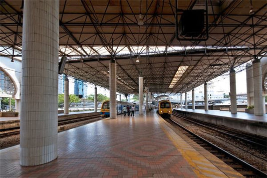 梦见火车站 — a dream of a train station platform at dusk, Water element symbolism