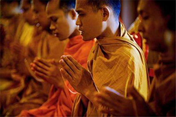 Dreaming of chanting the Buddha's name - dream interpretation