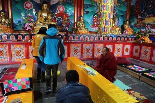 Dreaming of worshipping at a temple - Taoist dream interpretation
