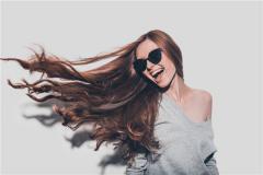Woman Dreaming of Getting Hair Extensions: Meaning: Five Elements Wood (木), auspicious omen. Auspicious in spring, inaus