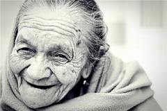 Woman Dreaming of Losing Every Tooth: Dream Omen: Five Elements Water (水), auspicious omen. Auspicious in winter, inausp