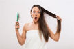 Woman Dreaming of Thin Hair Showing Scalp: Omen: Five Elements Wood (木), mixed omen. Auspicious in spring, inauspicious 